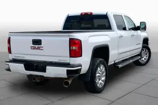 GMC Sierra 2500HD 2019 4x4 Denali 4dr Crew Cab SB