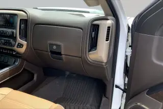GMC Sierra 2500HD 2019 4x4 Denali 4dr Crew Cab SB