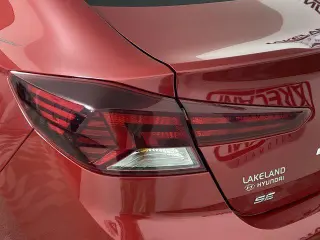 Hyundai ELANTRA 2020 SE 4p Sedana