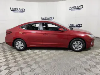 Hyundai ELANTRA 2020 SE 4p Sedana