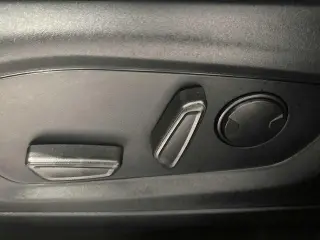 Ford Explorer 2023 AWD XLT 4dr SUV