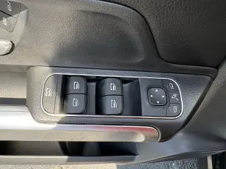 Mercedes-Benz GLB 2025 GLB 250 4dr SUV