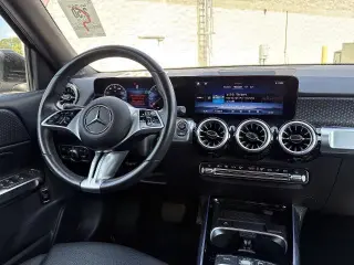 Mercedes-Benz GLB 2025 GLB 250 4dr SUV
