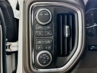 GMC Sierra 1500 2021 4x4 Denali 4dr Crew Cab 5.8 ft. SB