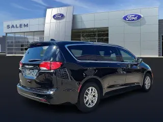 Chrysler Voyager 2025 LX 4dr Mini-Van
