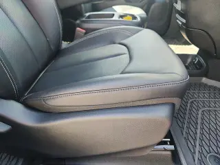 Chrysler Voyager 2025 LX 4dr Mini-Van