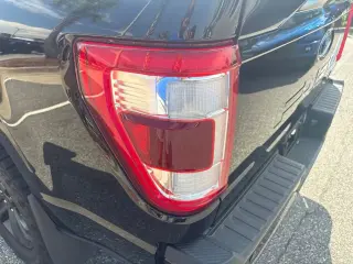 Ford F-150 2023 4x4 Lariat 4dr SuperCrew 5.5 ft. SB