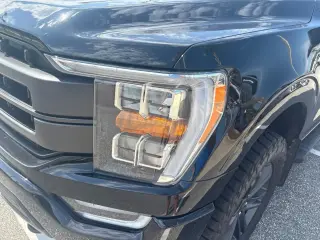 Ford F-150 2023 4x4 Lariat 4dr SuperCrew 5.5 ft. SB