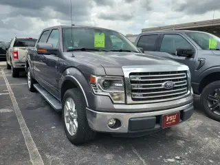 Ford F-150 2013 4x2 Lariat 4dr SuperCrew Styleside 5.5 ft. SB en español