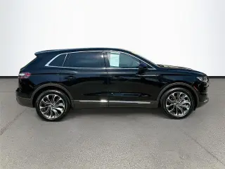 Lincoln Nautilus 2022 Reserve 4dr SUV