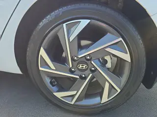 Hyundai ELANTRA Hybrid 2024 Limited 4dr Sedán