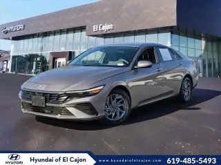 Hyundai ELANTRA 2024 SEL 4p Sedan