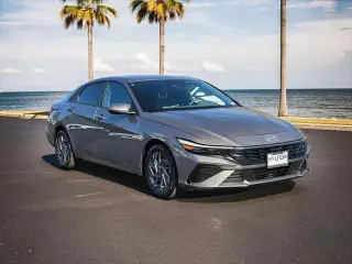 Hyundai ELANTRA 2024 SEL 4p Sedan