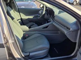 Hyundai ELANTRA 2024 SEL 4p Sedan