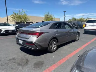 Hyundai ELANTRA 2025 SE 4dr Sedán