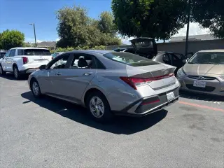 Hyundai ELANTRA 2025 SE 4dr Sedán