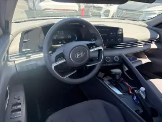 Hyundai ELANTRA 2025 SE 4dr Sedán