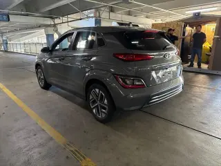 Hyundai KONA Eléctrico 2023 SEL 4p Crucero