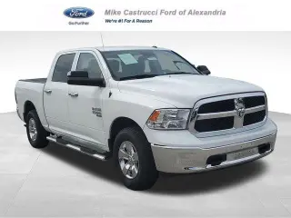 Ram 1500 Classic 2022 4x4 Tradesman 4dr Crew Cab 5.5 ft. SB Pickup