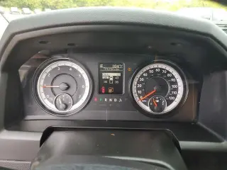 Ram 1500 Classic 2022 4x4 Tradesman 4dr Crew Cab 5.5 ft. SB Pickup