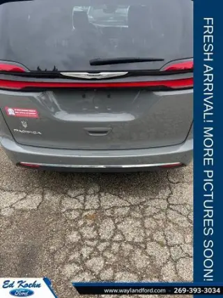 Chrysler Pacifica 2023 Touring L 4dr Minivan