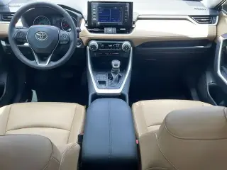 Toyota RAV4 2022 TRACCIÓN EN LAS CUATRO RUEDAS XLE Premium 4p SUV