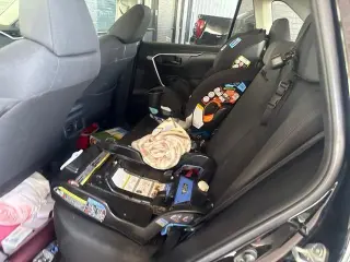 Toyota RAV4 2024 LE 4p SUV