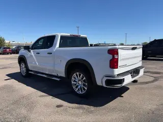 Chevrolet Silverado 1500 2024 4x2 Custom 4dr Doble Cab 6.6 ft. SB