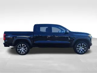 Chevrolet Colorado 2023 4x4 Z71 4p. Camioneta Cabina Completa 5 pies CB
