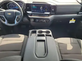 Chevrolet Silverado 1500 2024 4x4 LT 4dr Crew Cab 5.8 ft. SB con 2FL