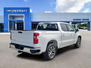 Chevrolet Silverado 1500 2024 4x4 LT 4dr Crew Cab 5.8 ft. SB con 2FL