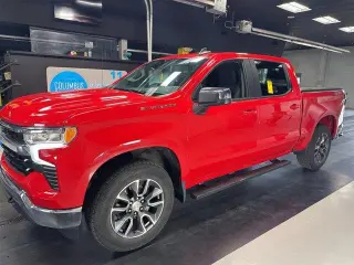 Chevrolet Silverado 1500 2023 4x4 LT 4dr Crew Cab 5.8 ft. SB con 1LT