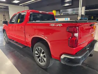 Chevrolet Silverado 1500 2023 4x4 LT 4dr Crew Cab 5.8 ft. SB con 1LT