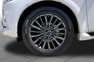 INFINITI QX80 2022 Tracción Total Sensory 4p SUV