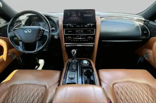 INFINITI QX80 2022 Tracción Total Sensory 4p SUV