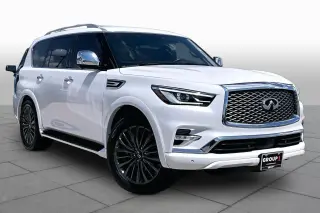 INFINITI QX80 2022 Tracción Total Sensory 4p SUV