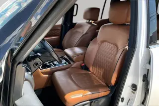 INFINITI QX80 2022 Tracción Total Sensory 4p SUV