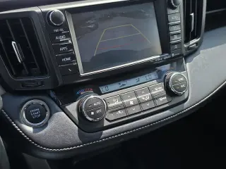 Toyota RAV4 2017 XLE 4dr SUV