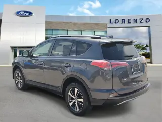 Toyota RAV4 2017 XLE 4dr SUV