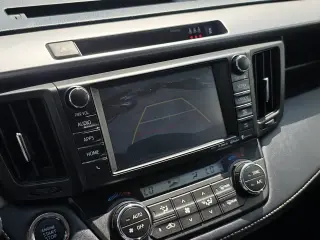 Toyota RAV4 2017 XLE 4dr SUV