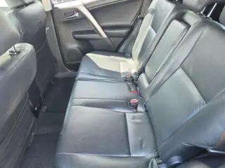 Toyota RAV4 2017 XLE 4dr SUV