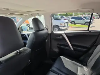 Toyota RAV4 2017 XLE 4dr SUV