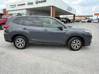 Subaru Forester 2023 AWD Premium 4dr Crossover