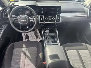 Kia Sorento 2023 AWD LX 4dr SUV