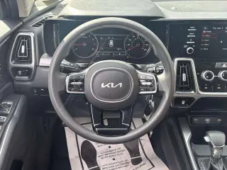 Kia Sorento 2023 AWD LX 4dr SUV