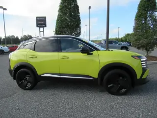 Nissan Kicks 2025 SR 4dr Crossover