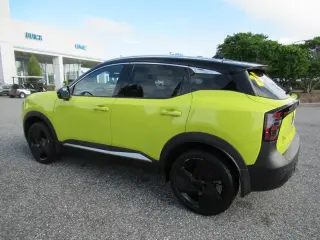 Nissan Kicks 2025 SR 4dr Crossover
