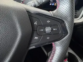 Chevrolet Trax 2025 RS 4dr Crossover con 1RS