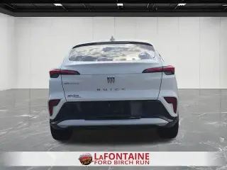 Buick Envista 2025 Toureo Deportivo 4p Crossover