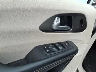 Chrysler Pacifica 2024 Touring L 4dr Mini-Van